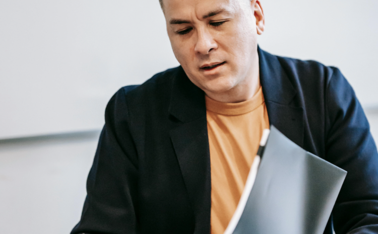  How Uncertainty Influences Litigation Strategy